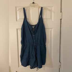 Denim Old Navy romper!